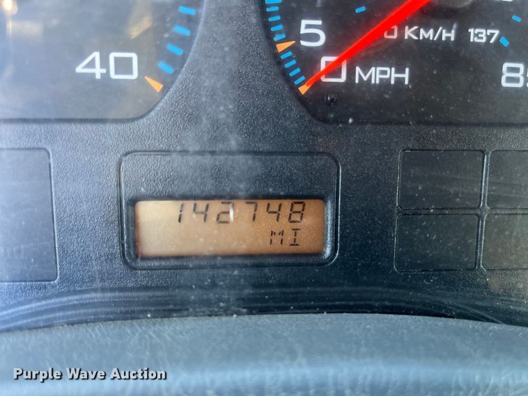 image for item ED2196 2006 International 7300  truck cab and chassis