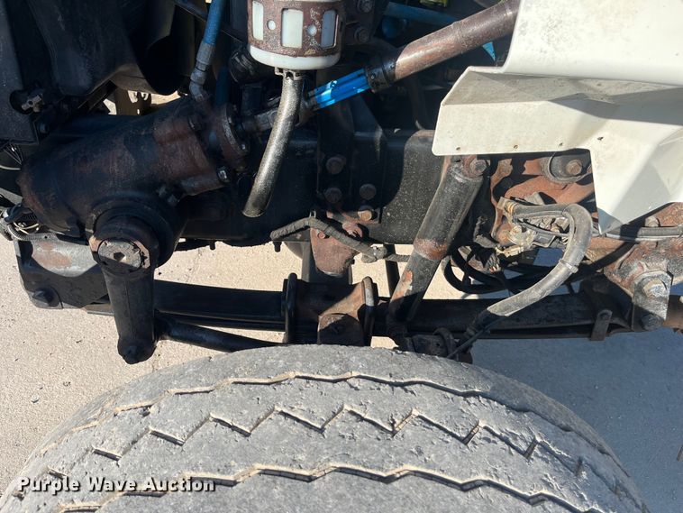 image for item ED2196 2006 International 7300  truck cab and chassis