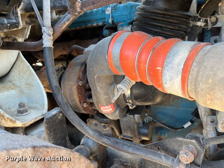 image for item ED2196 2006 International 7300  truck cab and chassis