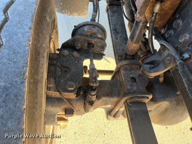 image for item ED2196 2006 International 7300  truck cab and chassis