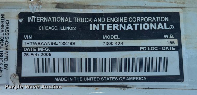 image for item ED2196 2006 International 7300  truck cab and chassis