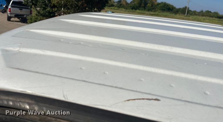 image for item ED2197 2005 International 7400 truck cab and chassis