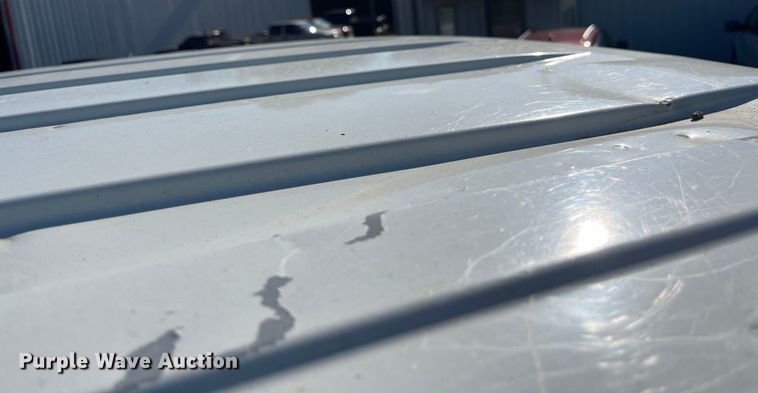 image for item ED2197 2005 International 7400 truck cab and chassis