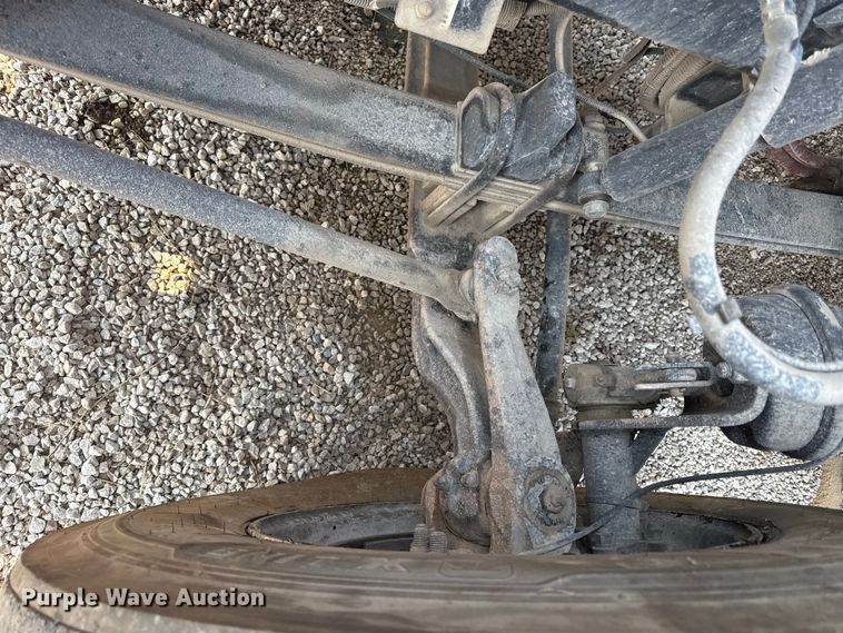 image for item ED4411 2013 Peterbilt 579 semi truck