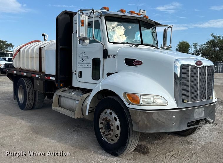 image for item ED5851 2007 Peterbilt 335 flatbed truck