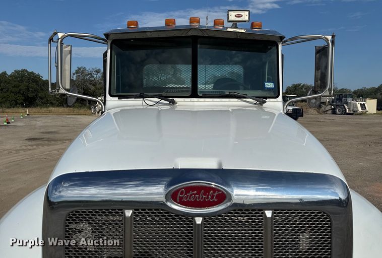 image for item ED5851 2007 Peterbilt 335 flatbed truck
