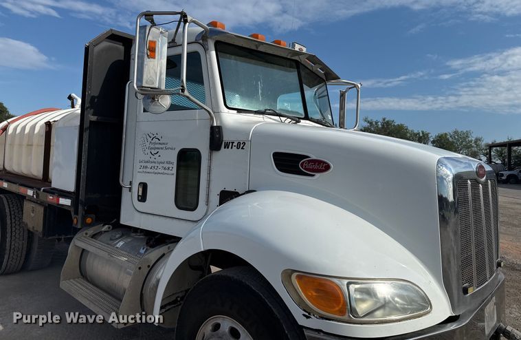 image for item ED5851 2007 Peterbilt 335 flatbed truck