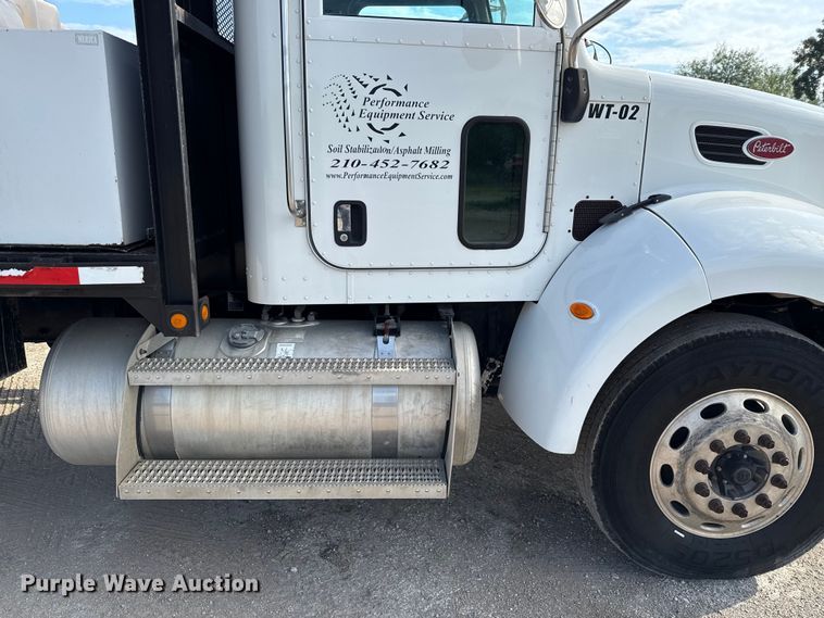 image for item ED5851 2007 Peterbilt 335 flatbed truck