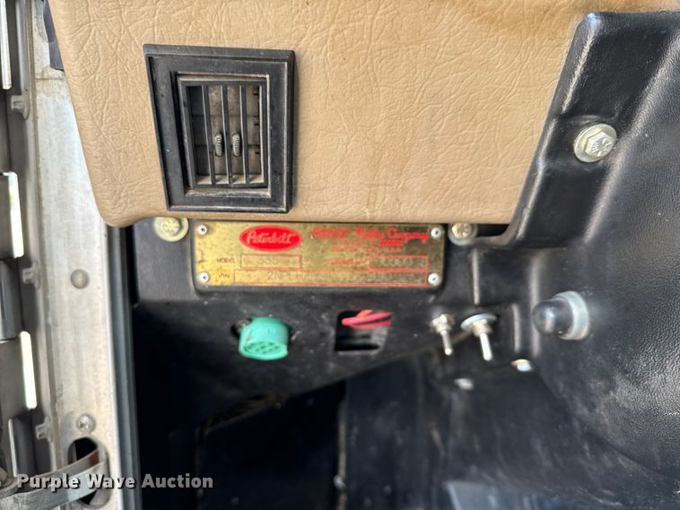 image for item ED5851 2007 Peterbilt 335 flatbed truck