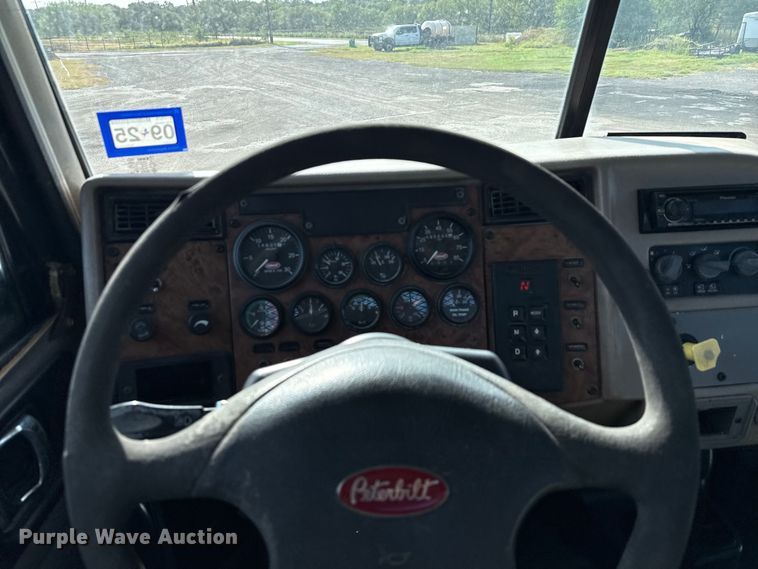 image for item ED5851 2007 Peterbilt 335 flatbed truck