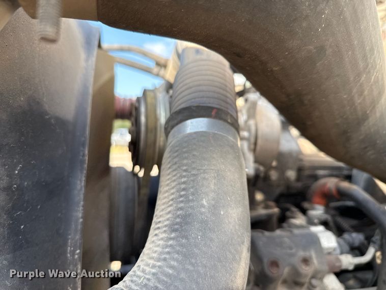 image for item ED5851 2007 Peterbilt 335 flatbed truck