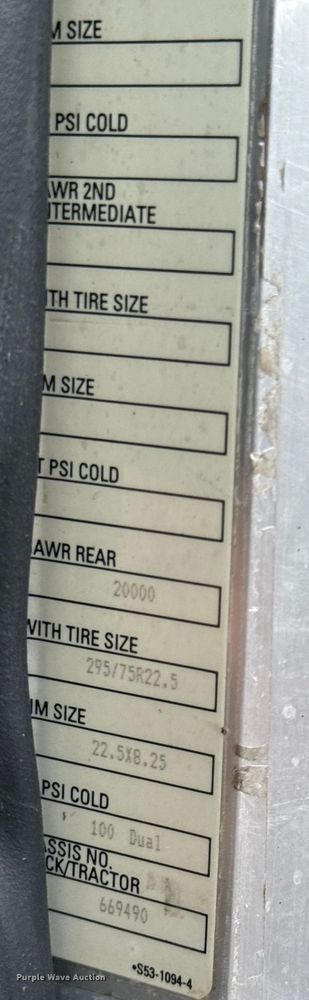 image for item ED5851 2007 Peterbilt 335 flatbed truck