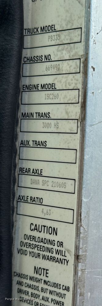 image for item ED5851 2007 Peterbilt 335 flatbed truck