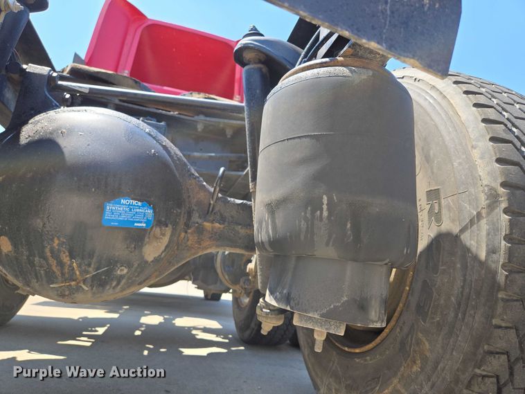 image for item EF1853 2012 Kenworth T660 semi truck