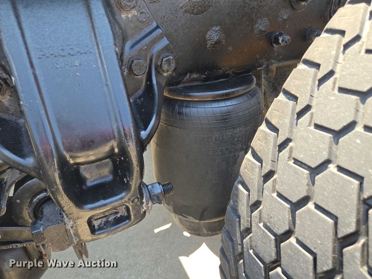 image for item EF1853 2012 Kenworth T660 semi truck