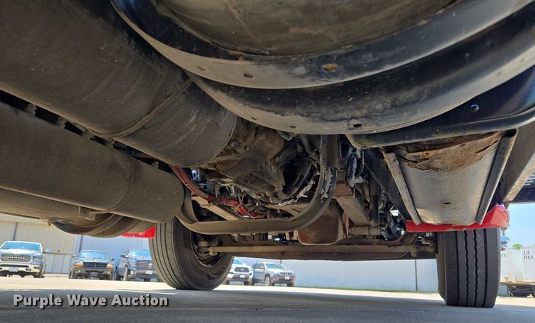 image for item EF1853 2012 Kenworth T660 semi truck