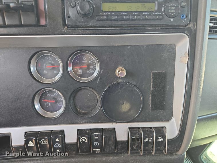 image for item EF1853 2012 Kenworth T660 semi truck