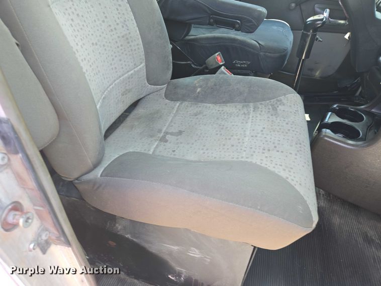 image for item EF1853 2012 Kenworth T660 semi truck