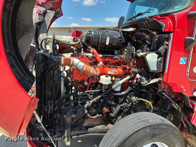 image for item EF1853 2012 Kenworth T660 semi truck