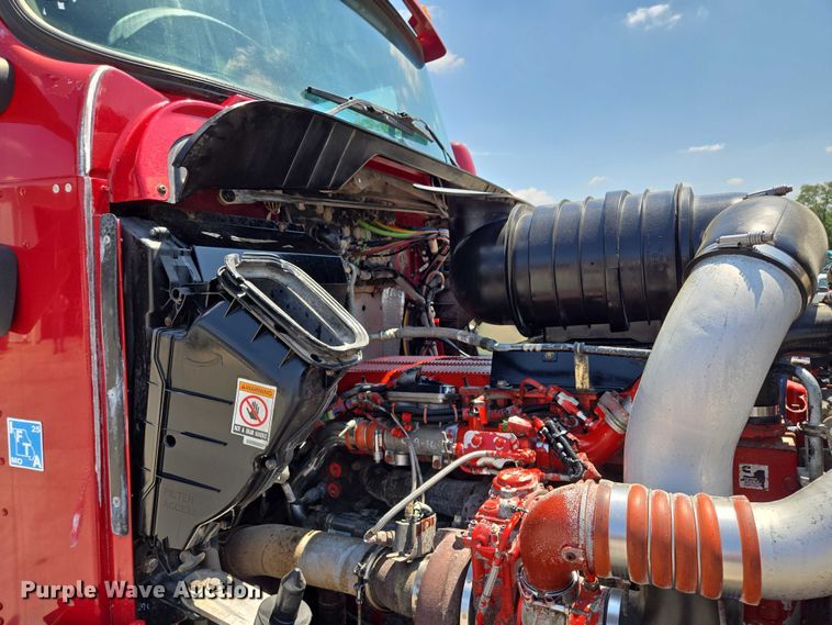 image for item EF1853 2012 Kenworth T660 semi truck