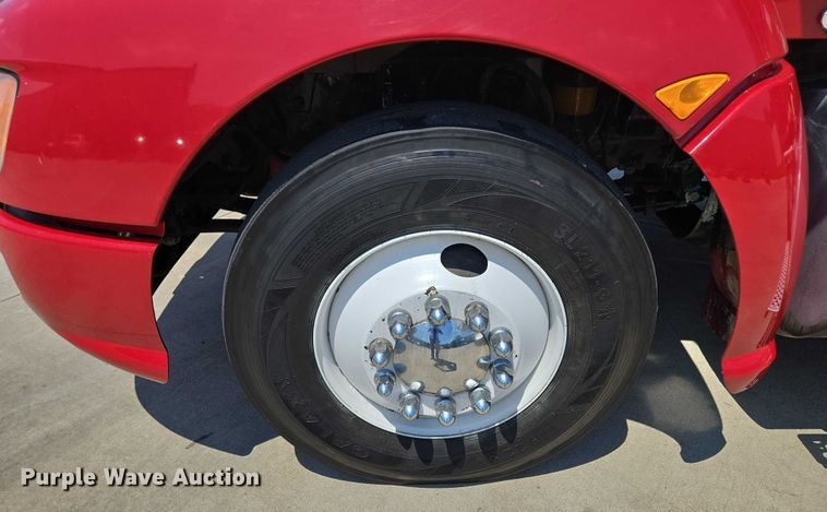 image for item EF1853 2012 Kenworth T660 semi truck