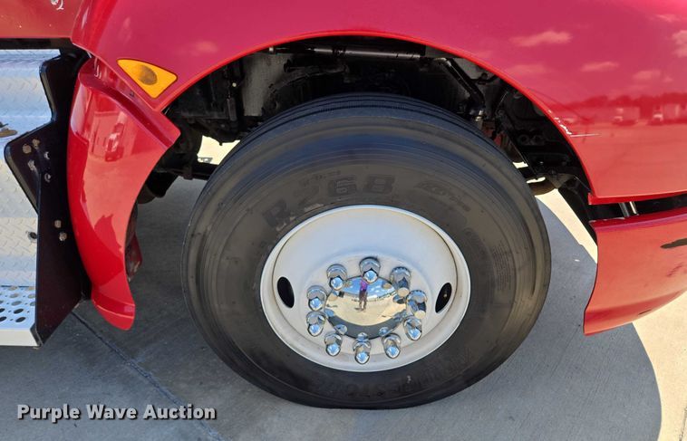 image for item EF1853 2012 Kenworth T660 semi truck