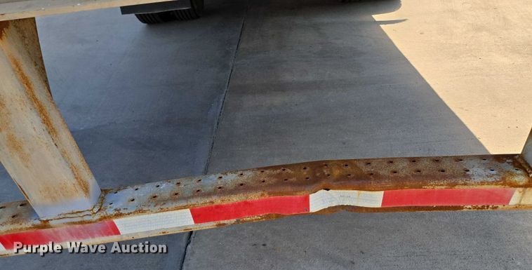 image for item EF1906 2006 Utility dry van trailer