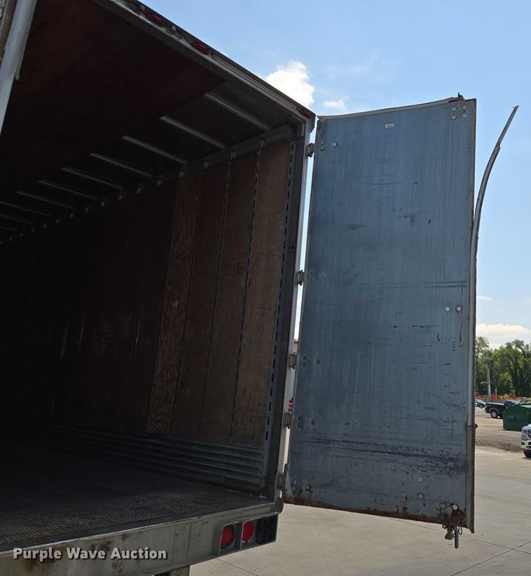 image for item EF1906 2006 Utility dry van trailer