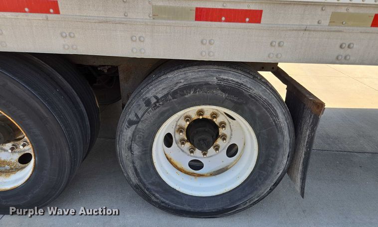 image for item EF1906 2006 Utility dry van trailer