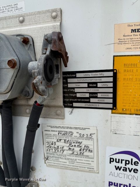 image for item EF1906 2006 Utility dry van trailer