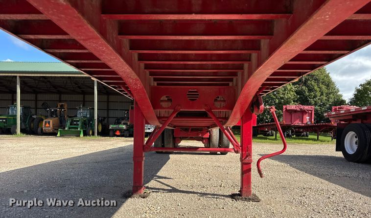 image for item EF2145 2002 Transcraft TL-2000 flatbed trailer