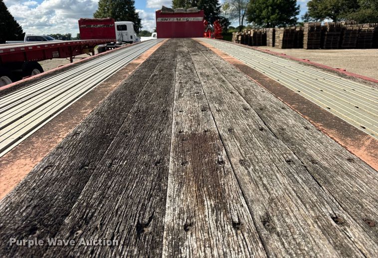 image for item EF2145 2002 Transcraft TL-2000 flatbed trailer