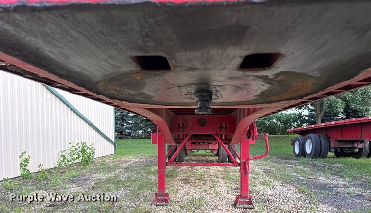 image for item EF2146 2000 Transcraft TL-2000 flatbed trailer