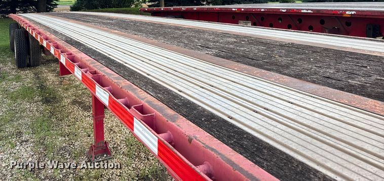 image for item EF2146 2000 Transcraft TL-2000 flatbed trailer