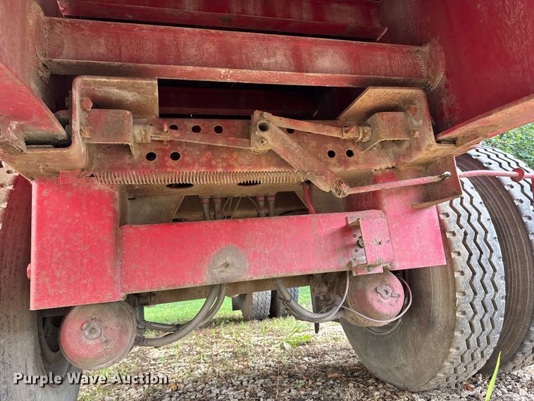 image for item EF2146 2000 Transcraft TL-2000 flatbed trailer