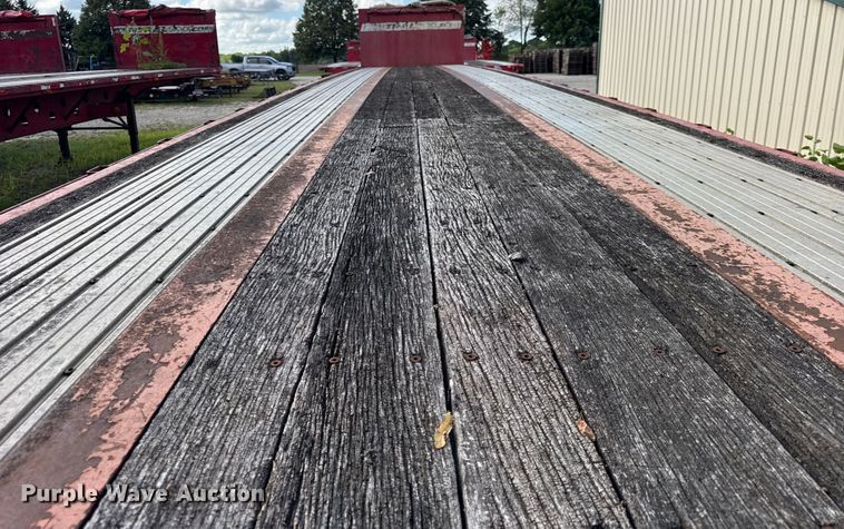 image for item EF2146 2000 Transcraft TL-2000 flatbed trailer