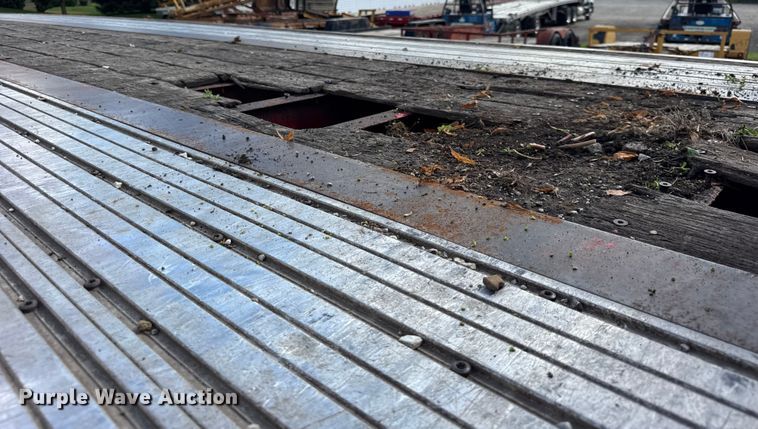 image for item EF2148 2000 Transcraft TL-2000 flatbed trailer