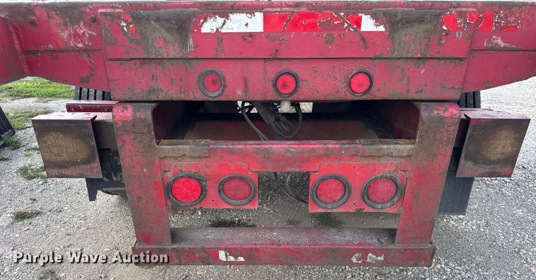 image for item EF2148 2000 Transcraft TL-2000 flatbed trailer