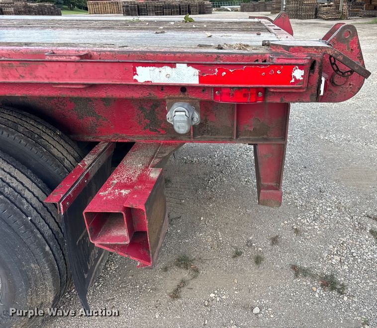 image for item EF2148 2000 Transcraft TL-2000 flatbed trailer