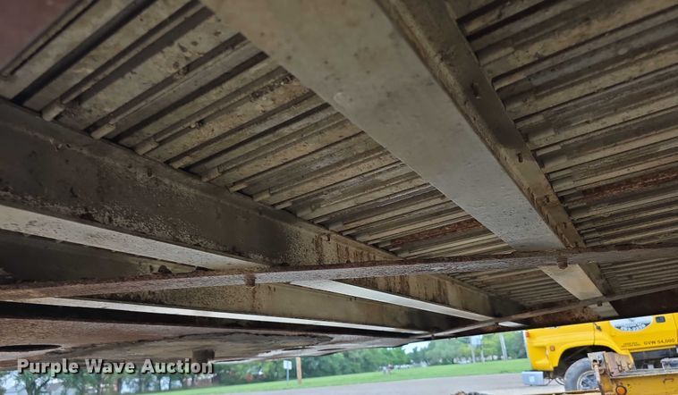 image for item EF3703 1987 IMCO Live-Walking bottom live bottom trailer