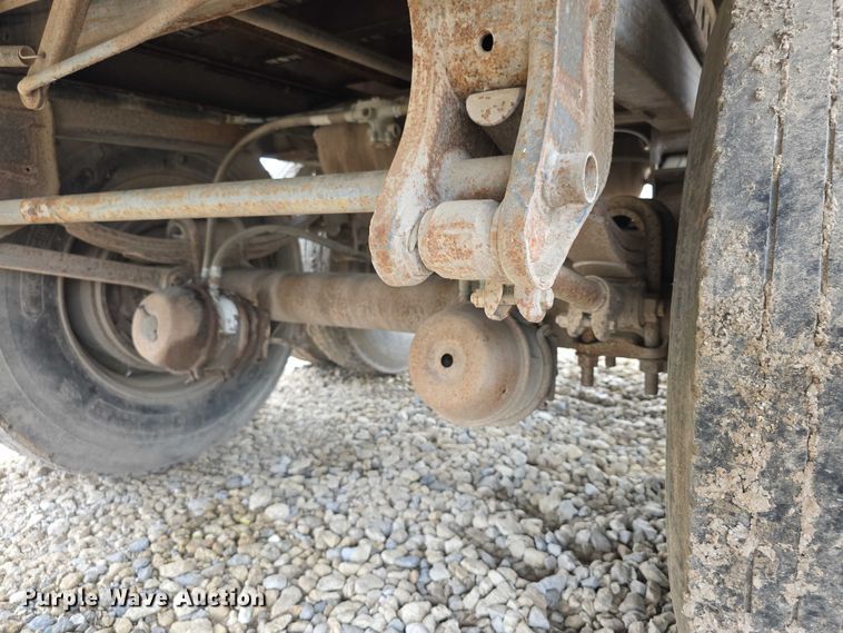 image for item EF3703 1987 IMCO Live-Walking bottom live bottom trailer