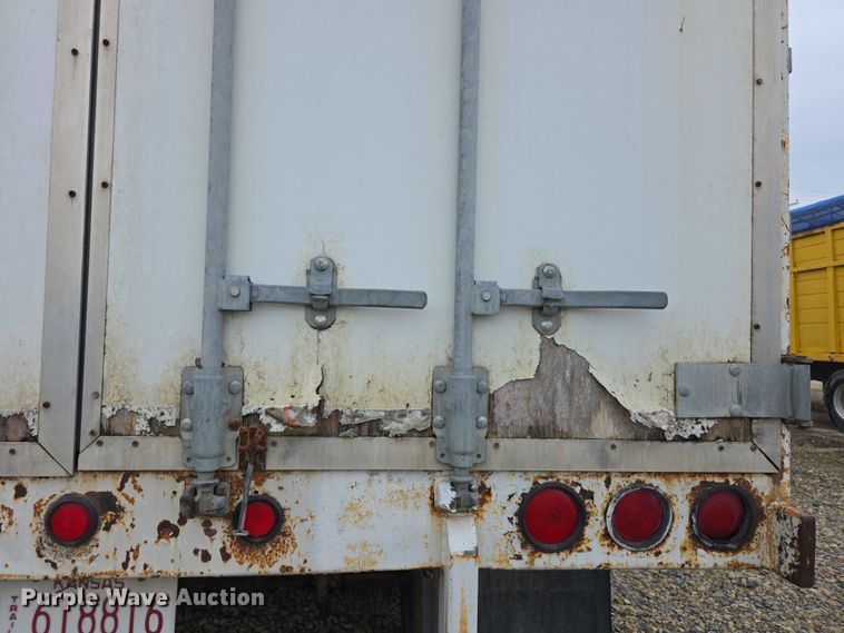 image for item EF3703 1987 IMCO Live-Walking bottom live bottom trailer