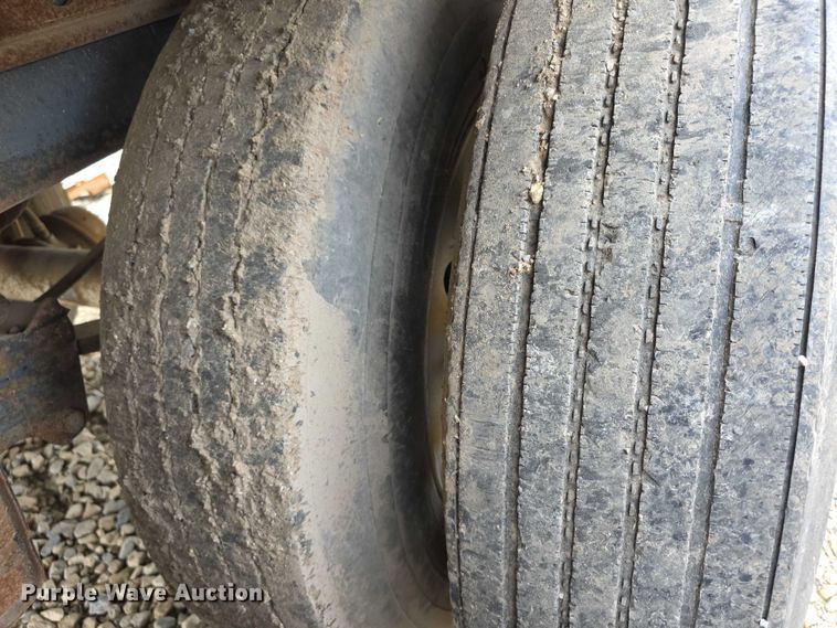 image for item EF3703 1987 IMCO Live-Walking bottom live bottom trailer