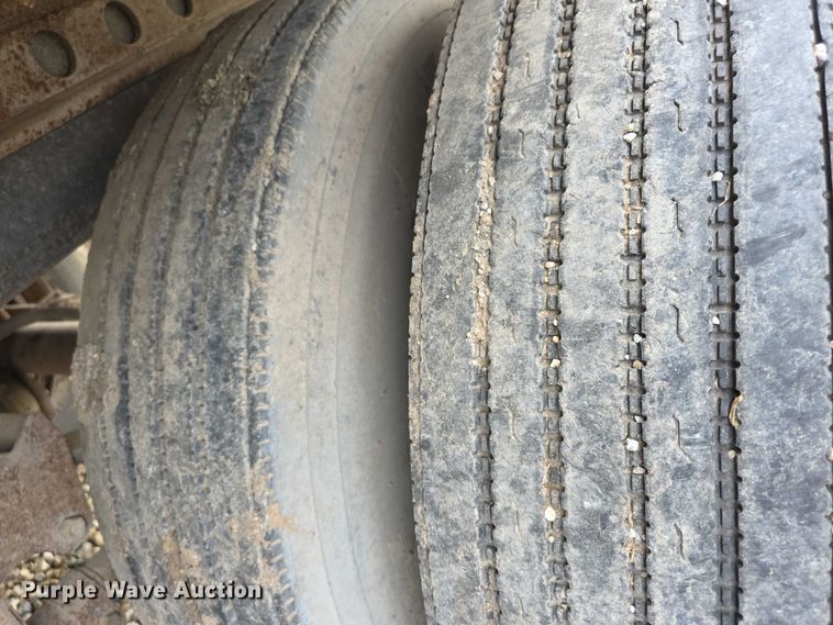 image for item EF3703 1987 IMCO Live-Walking bottom live bottom trailer