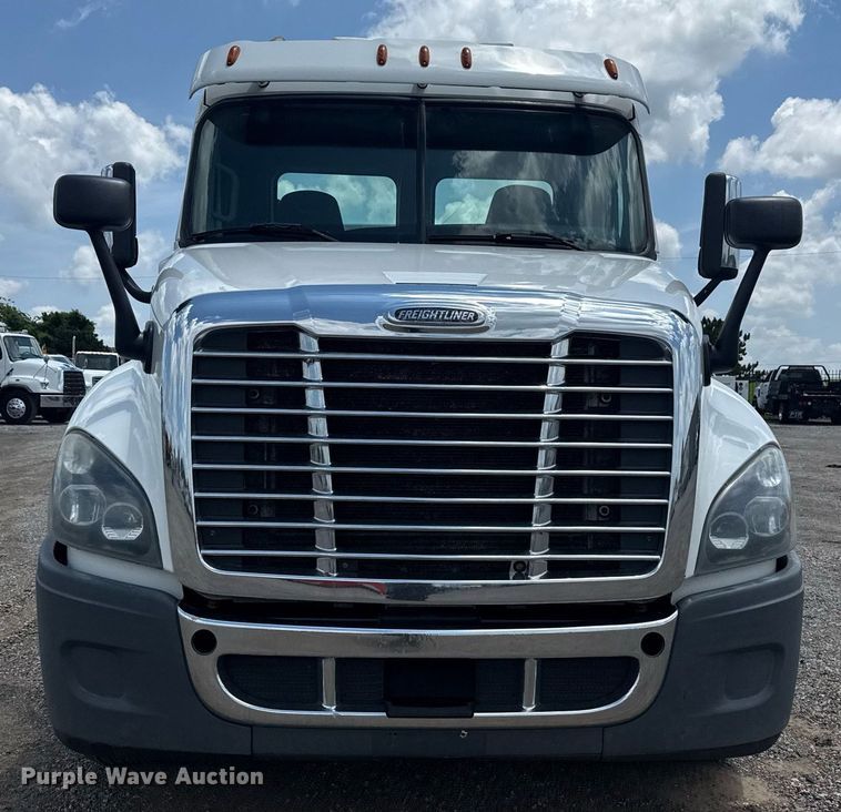 CAMIóN 2015 FREIGHTLINER