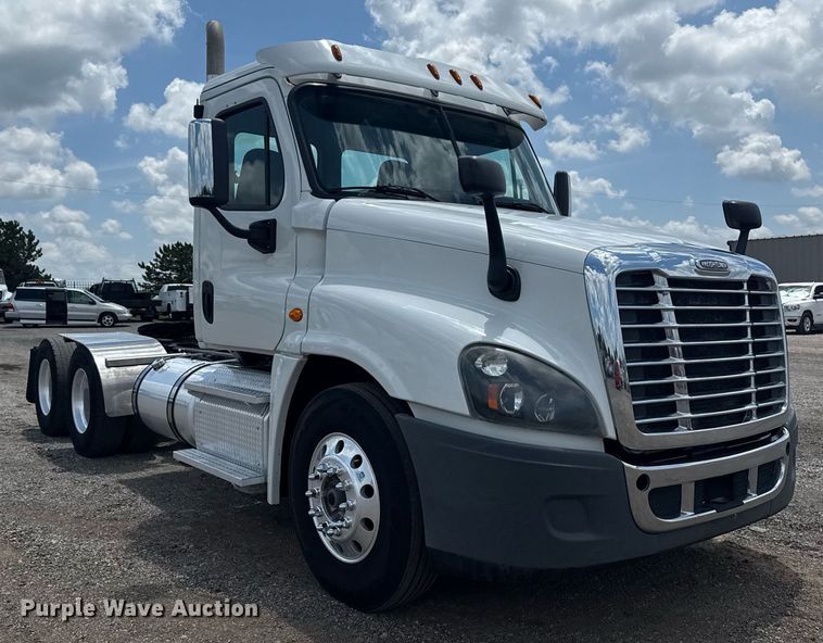 CAMIóN 2015 FREIGHTLINER