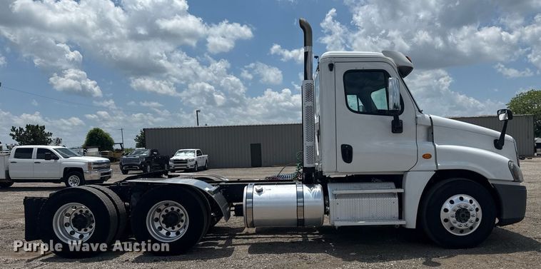 CAMIóN 2015 FREIGHTLINER