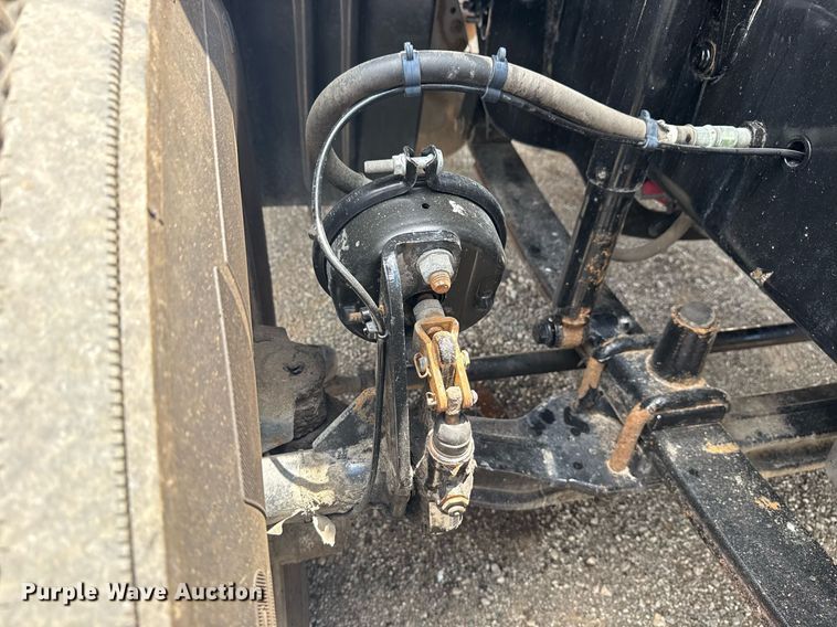 image for item EG5998 2015 Freightliner Cascadia semi truck