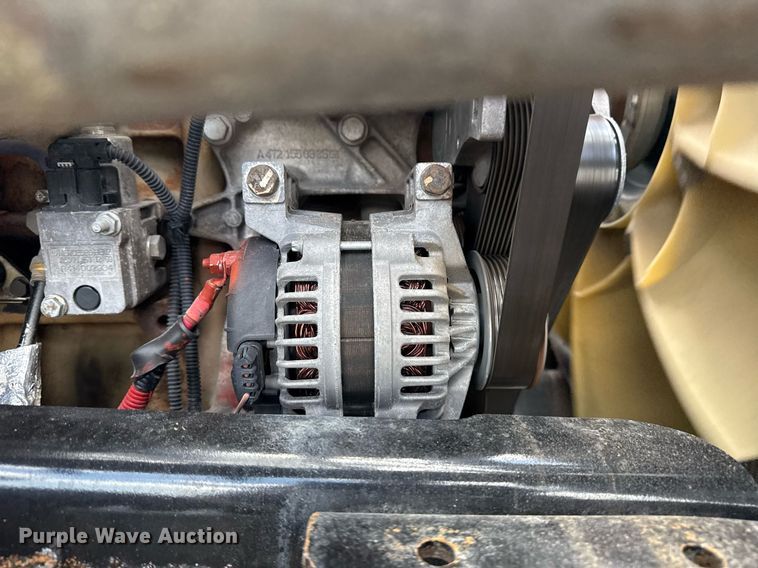 image for item EG5998 2015 Freightliner Cascadia semi truck