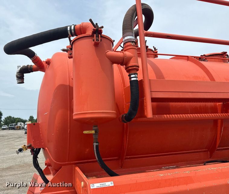 image for item EG6033 2007 Dragon Products vacuum trailer